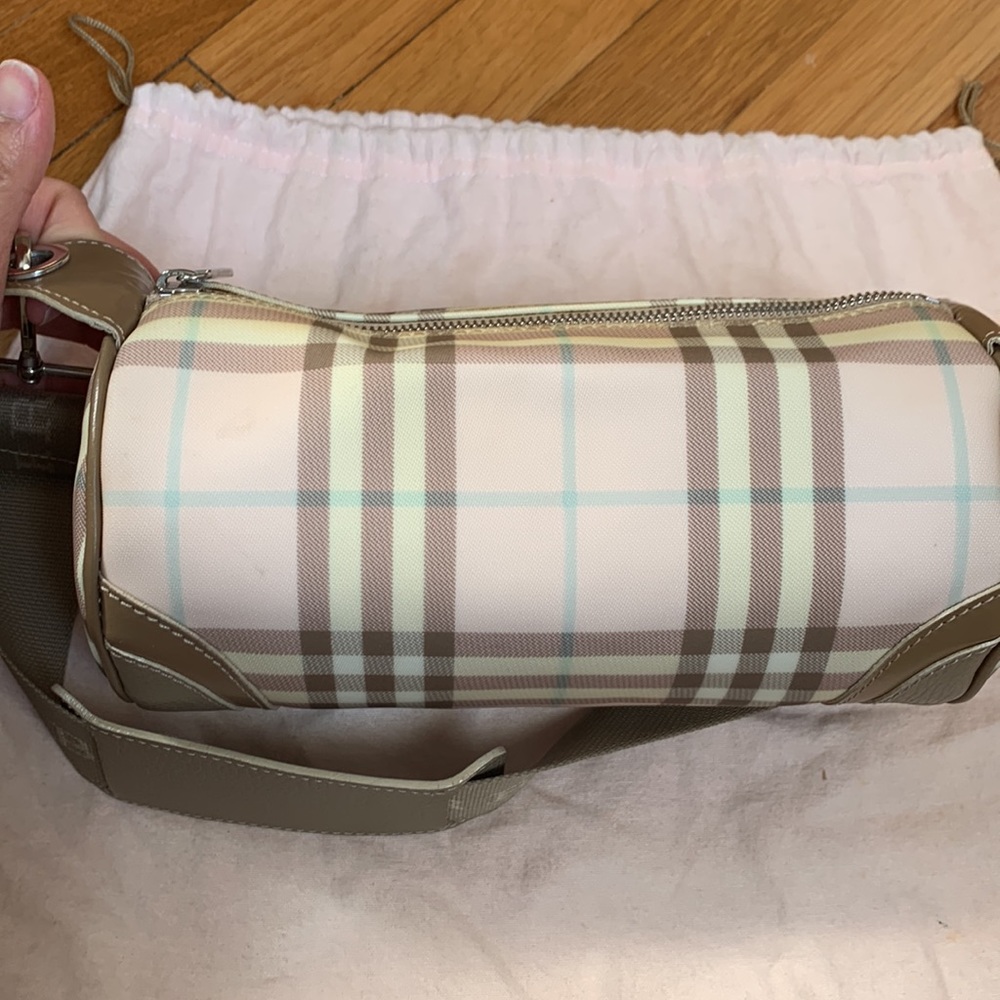 Burberry Vintage Barrel Roll Bag. - Picture 3 of 6